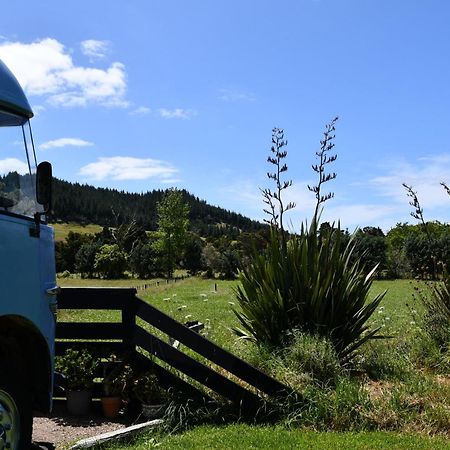 Evi The School Bus At Oromahoe Downs Farm Puketona エクステリア 写真