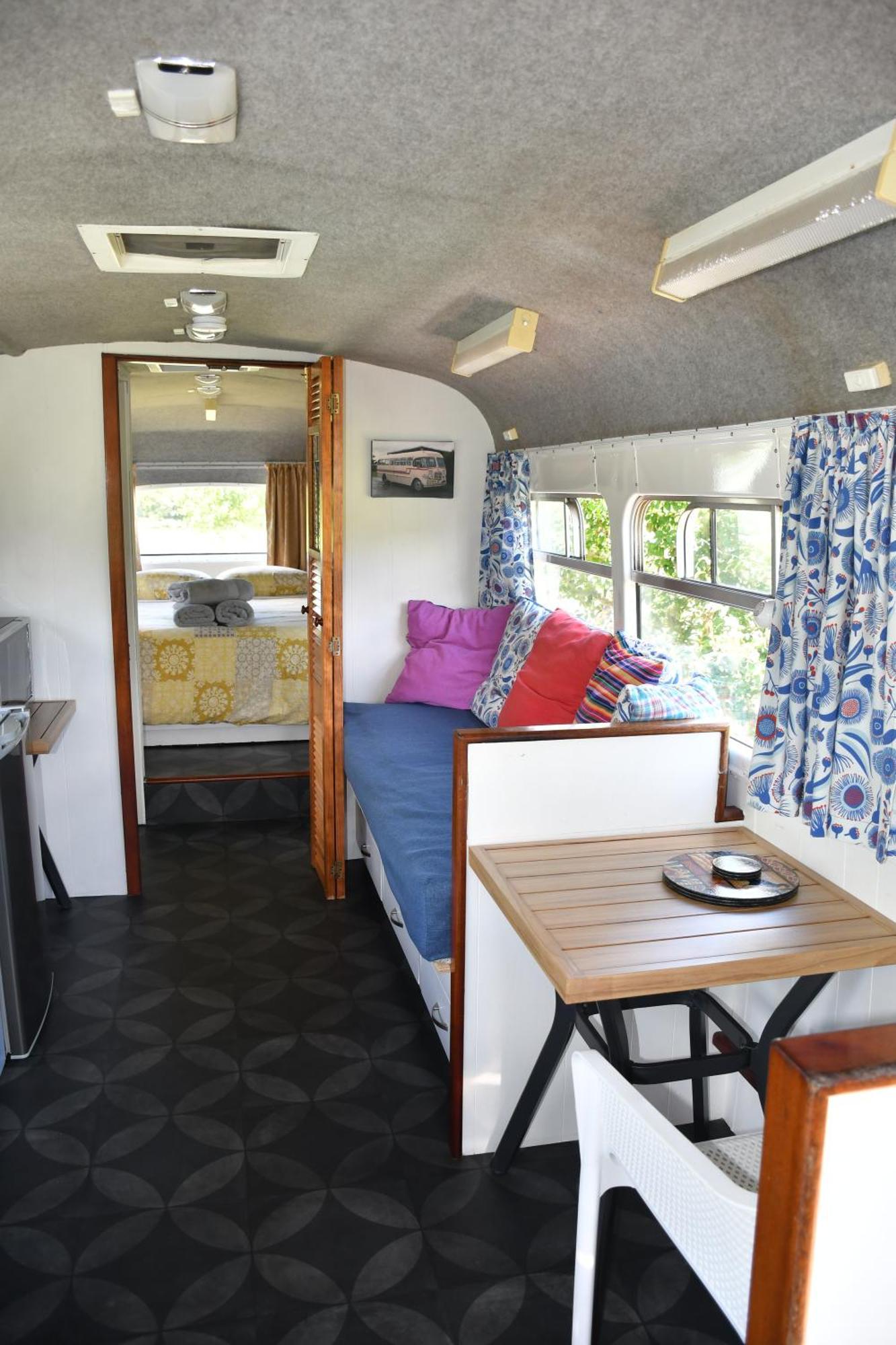 Evi The School Bus At Oromahoe Downs Farm Puketona エクステリア 写真