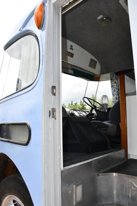 Evi The School Bus At Oromahoe Downs Farm Puketona エクステリア 写真