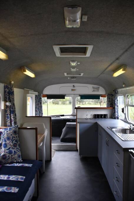 Evi The School Bus At Oromahoe Downs Farm Puketona エクステリア 写真