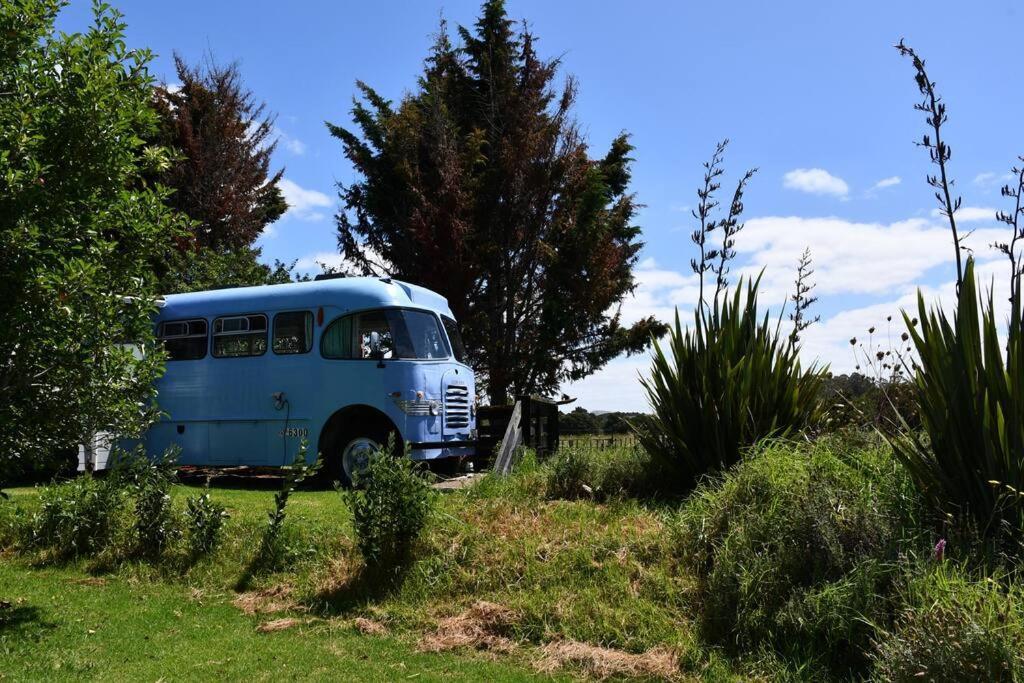 Evi The School Bus At Oromahoe Downs Farm Puketona エクステリア 写真